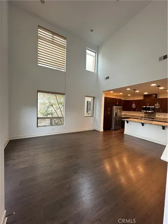 $5,700 | 50 Soho, Irvine, CA 92612