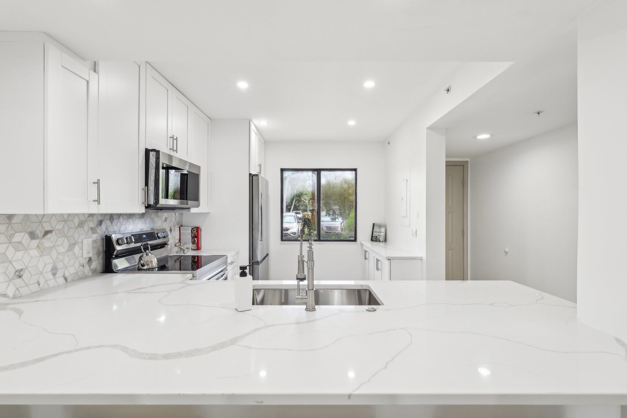 1601 Marina Isle Way, Unit 101 Jupiter, FL 33477 - Photo 8 of 33 14-web-or-mls-Marina Isle Way 101-2405-0