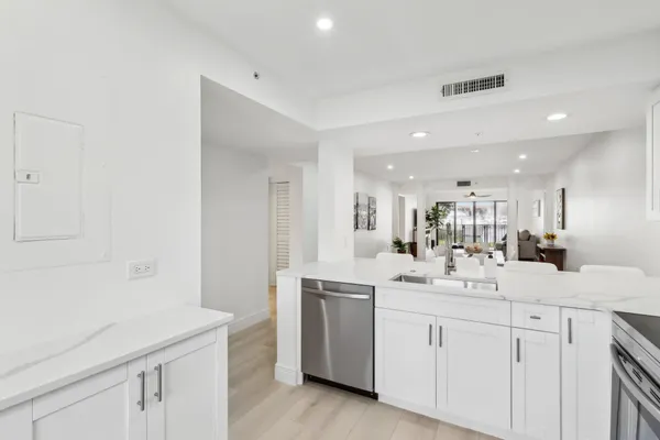 $569,000 | 1601 Marina Isle Way, Unit 101, Jupiter, FL 33477