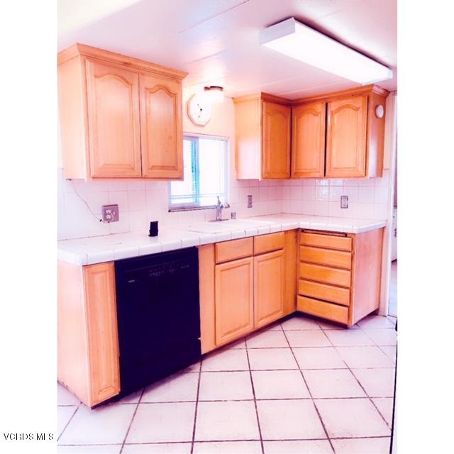 195 Tierra Rejada Road, Unit 164 Simi Valley, CA 93065 - Photo 9 of 16 IMG_5035