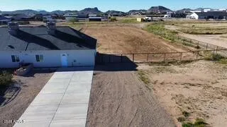 $2,200 | 713 West Adobe Dam Drive, Unit B, San Tan Valley, AZ 85143