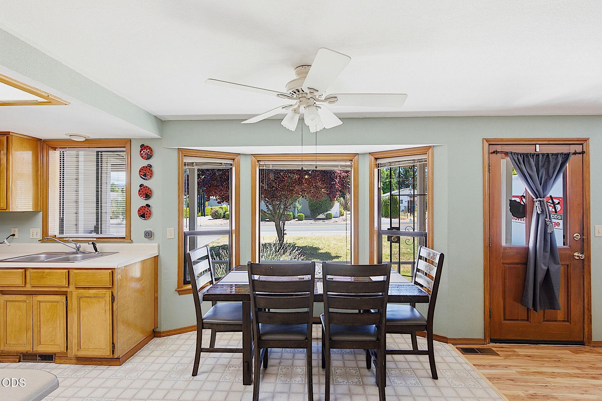 1609 Leonard Road Grants Pass, OR 97527 - Photo 14 of 38 Gallery Image 14