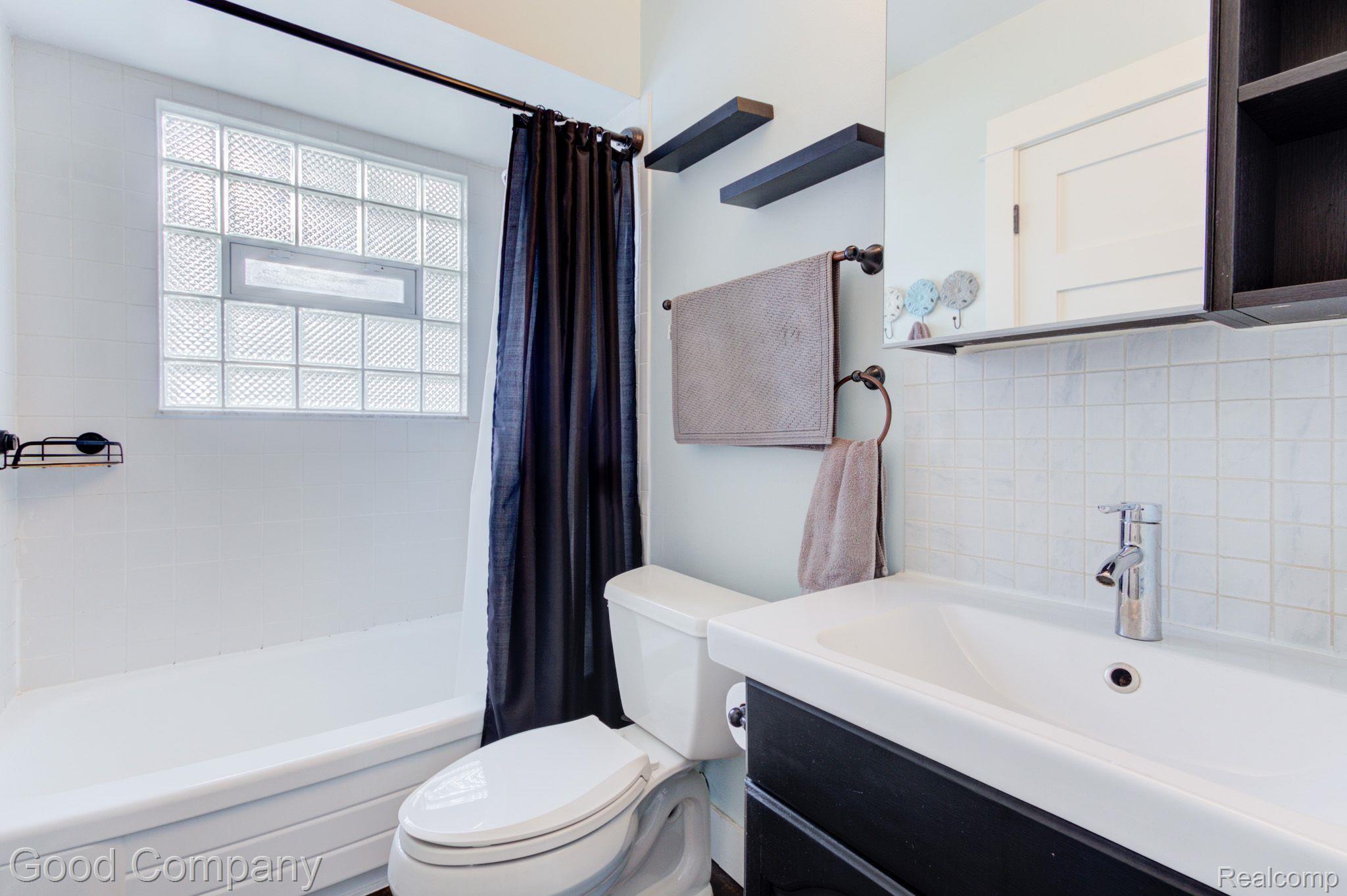 2329 Columbia Road Berkley, MI 48072 - Photo 21 of 40 Gallery Image 21