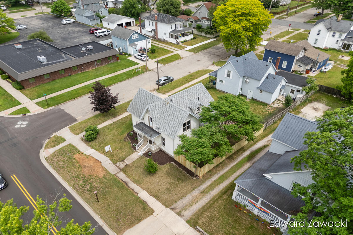 404 South Bridge Street Belding, MI 48809 - Photo 31 of 39 IMG_1028