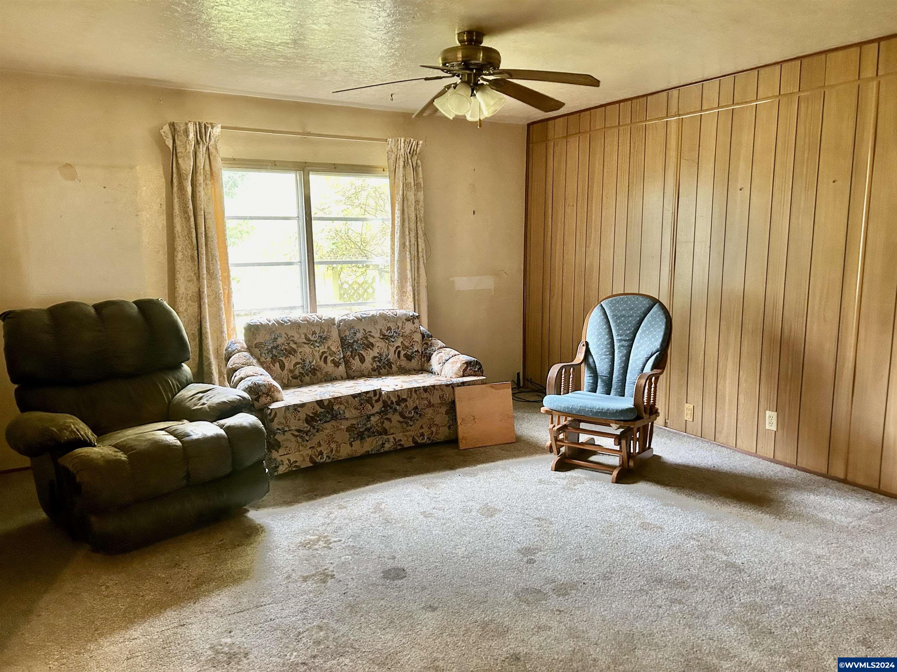 3095 Mistletoe Road Dallas, OR 97338 - Photo 5 of 37
