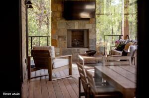 2380 South Pinegrass Road Show Low, AZ 85901 - Photo 5 of 6 Lifestyle