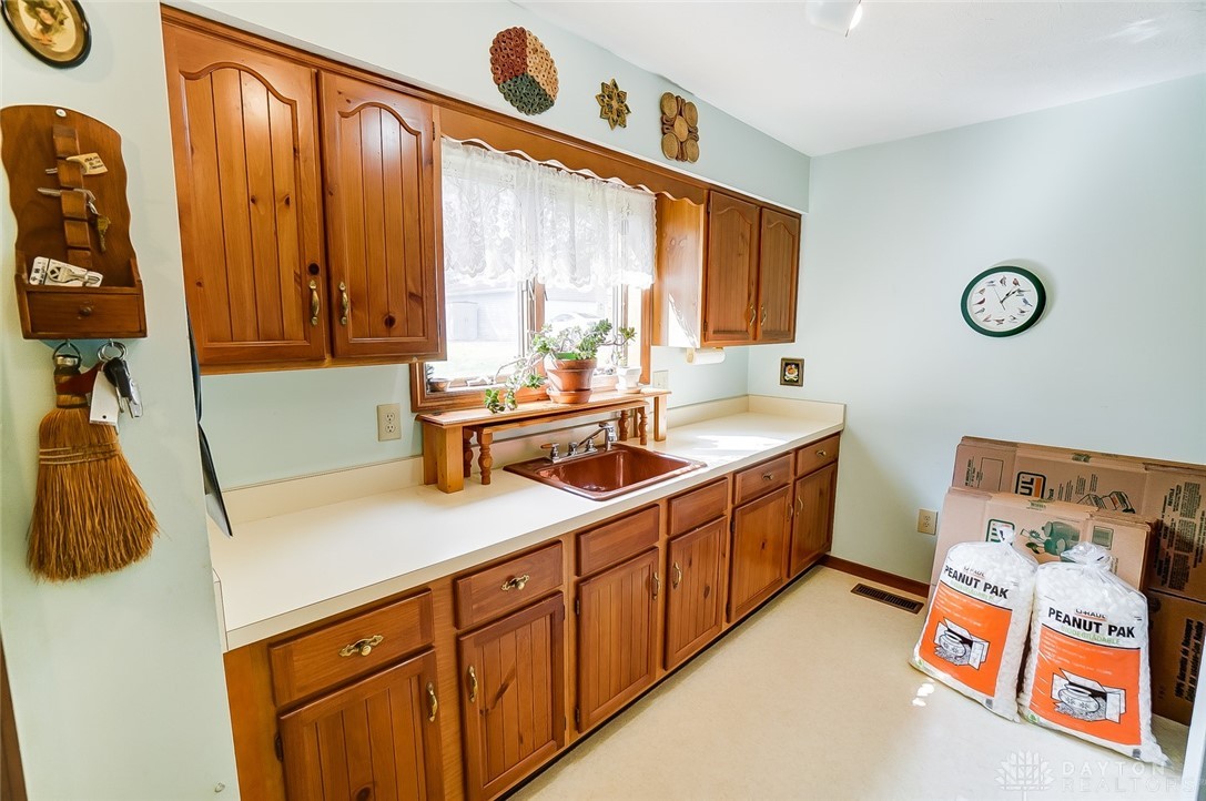 4117 Ridgecliff Drive Dayton, OH 45440 - Photo 26 of 45