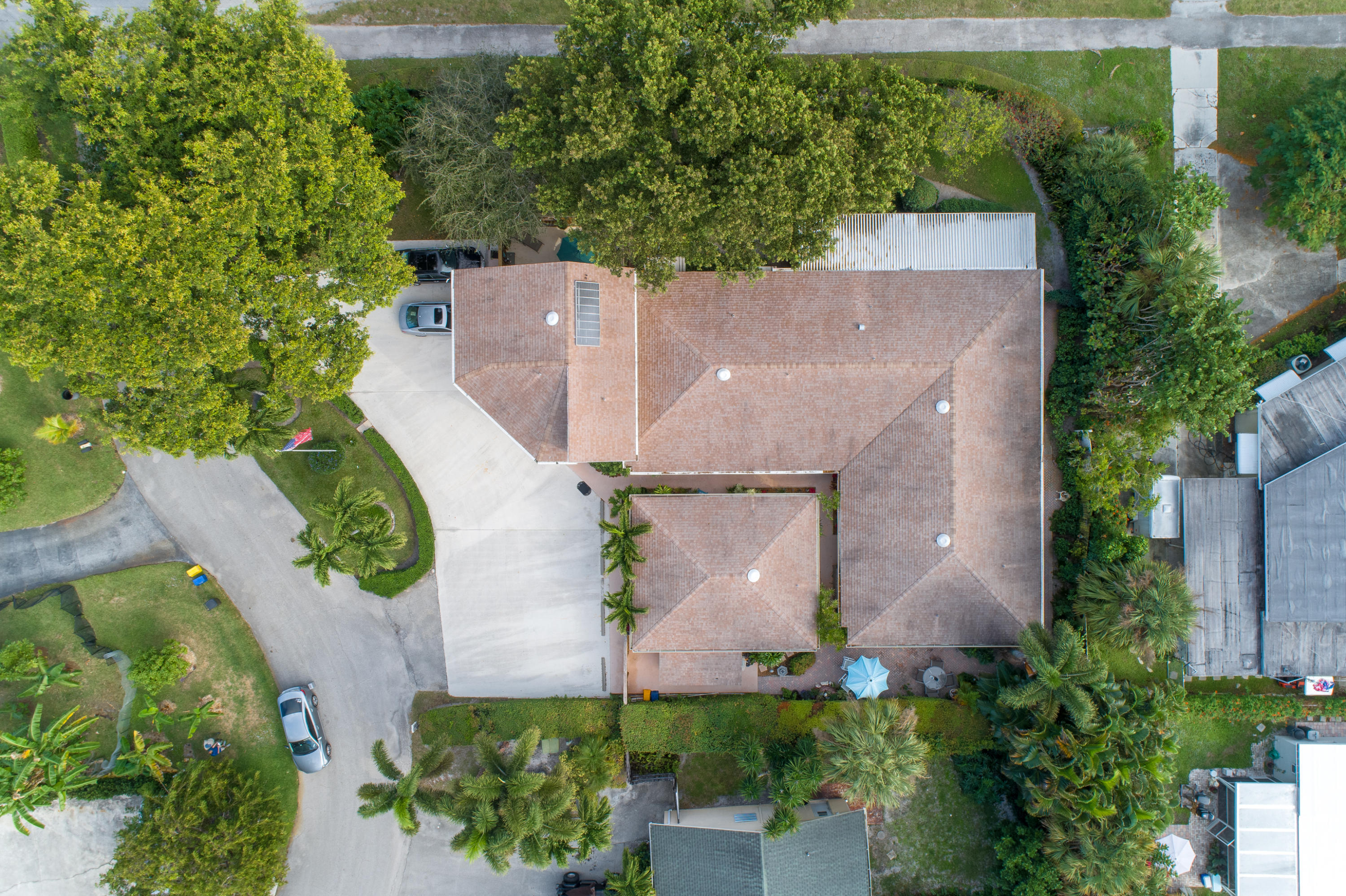 2016 Joy-Rene Lane North Palm Beach, FL 33408 - Photo 4 of 24 OVERVIEW