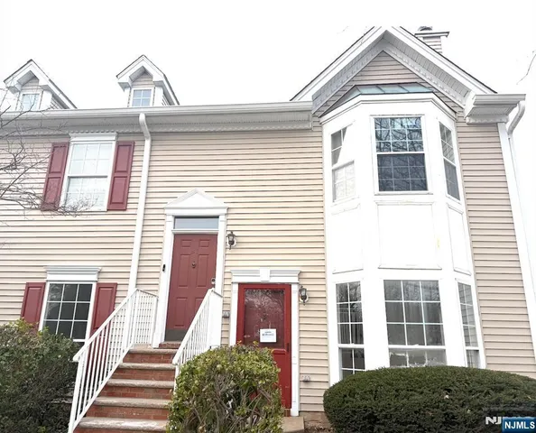 $404,900 | 32 Columbus Drive, Unit 215, Franklin Park, NJ 08823
