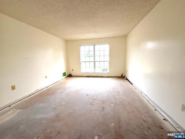 $394,900 | 32 Columbus Drive, Unit 215, Franklin Park, NJ 08823