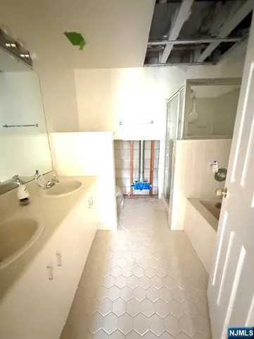 $394,900 | 32 Columbus Drive, Unit 215, Franklin Park, NJ 08823