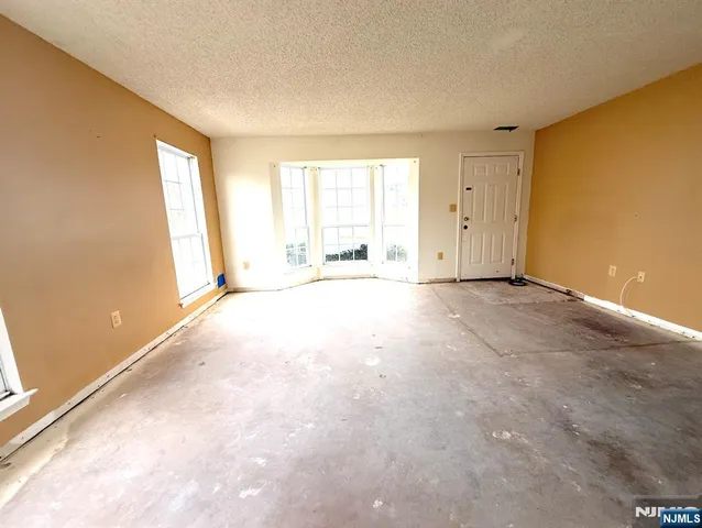 $394,900 | 32 Columbus Drive, Unit 215, Franklin Park, NJ 08823