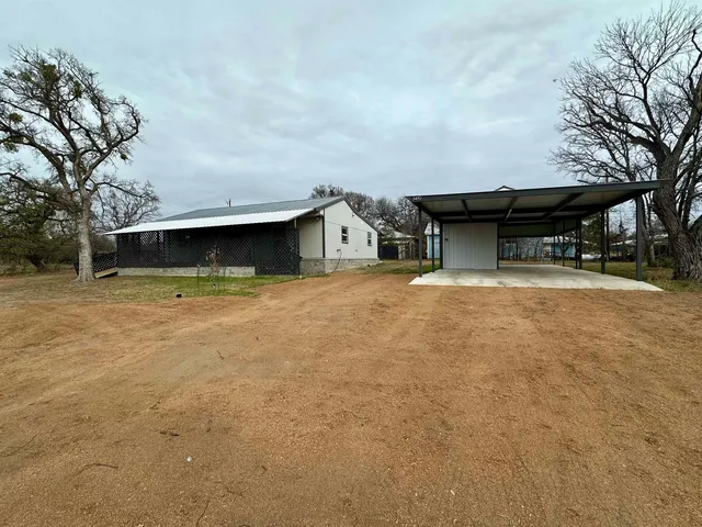 a view of a house with a outdoor space