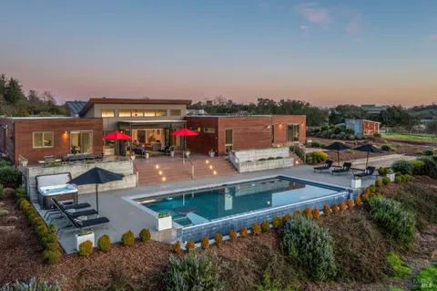 $3,495,000 | 519 Horse Barn Road, Healdsburg, CA 95448