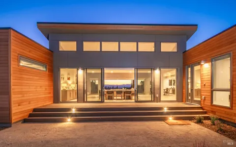 $3,495,000 | 519 Horse Barn Road, Healdsburg, CA 95448