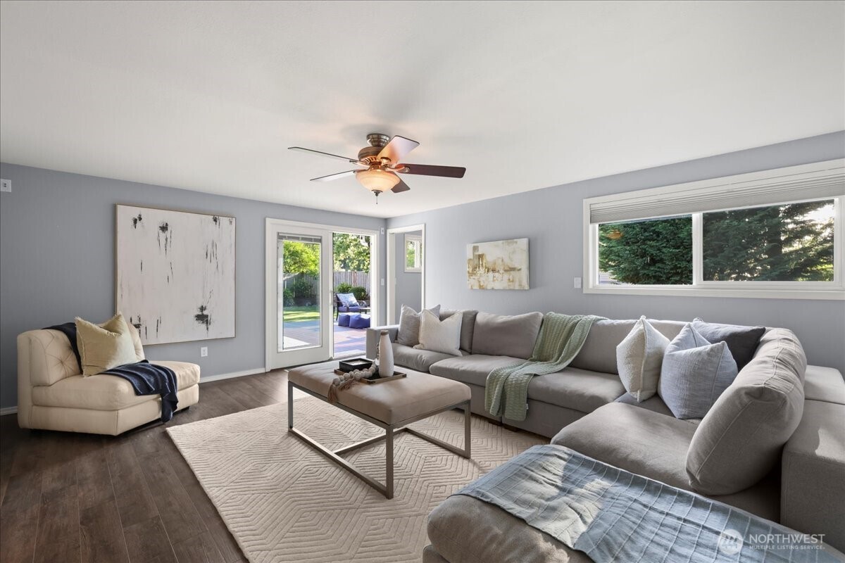 14305 141st Court Southeast Renton, WA 98059 - Photo 14 of 34 Gallery Image 14