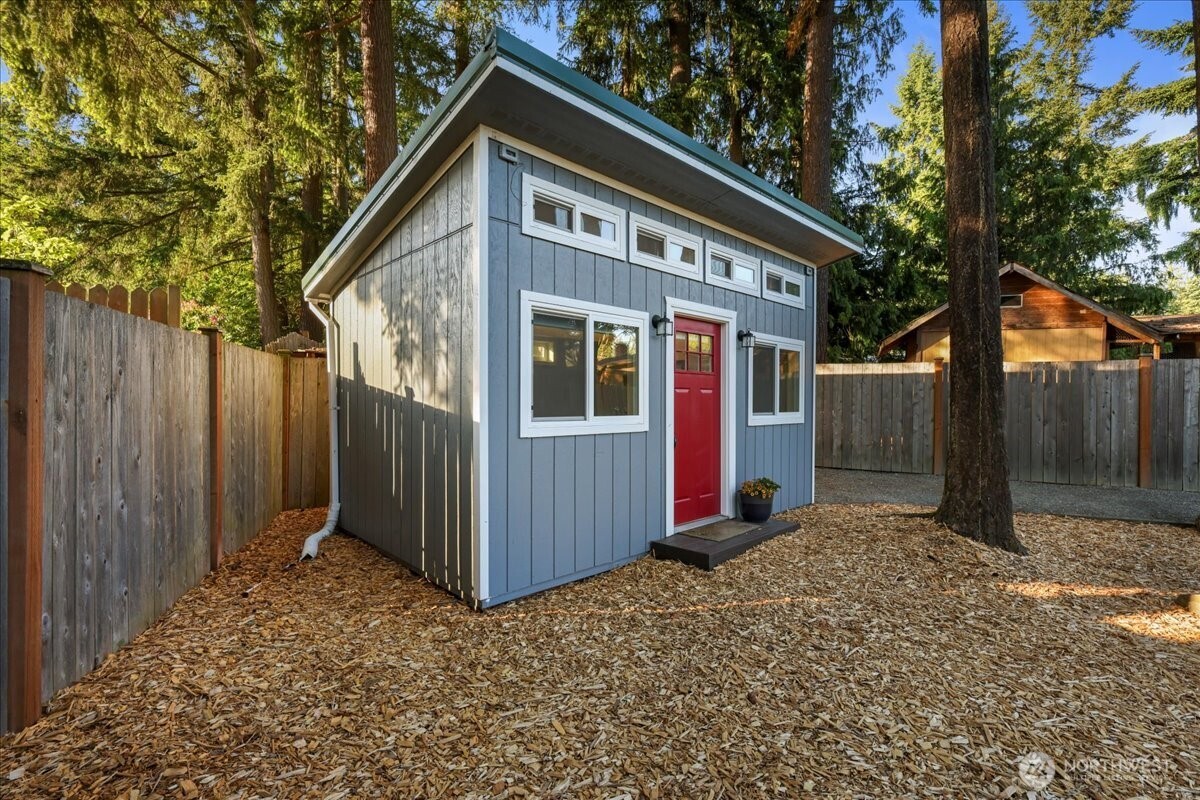 14305 141st Court Southeast Renton, WA 98059 - Photo 29 of 34 Gallery Image 29