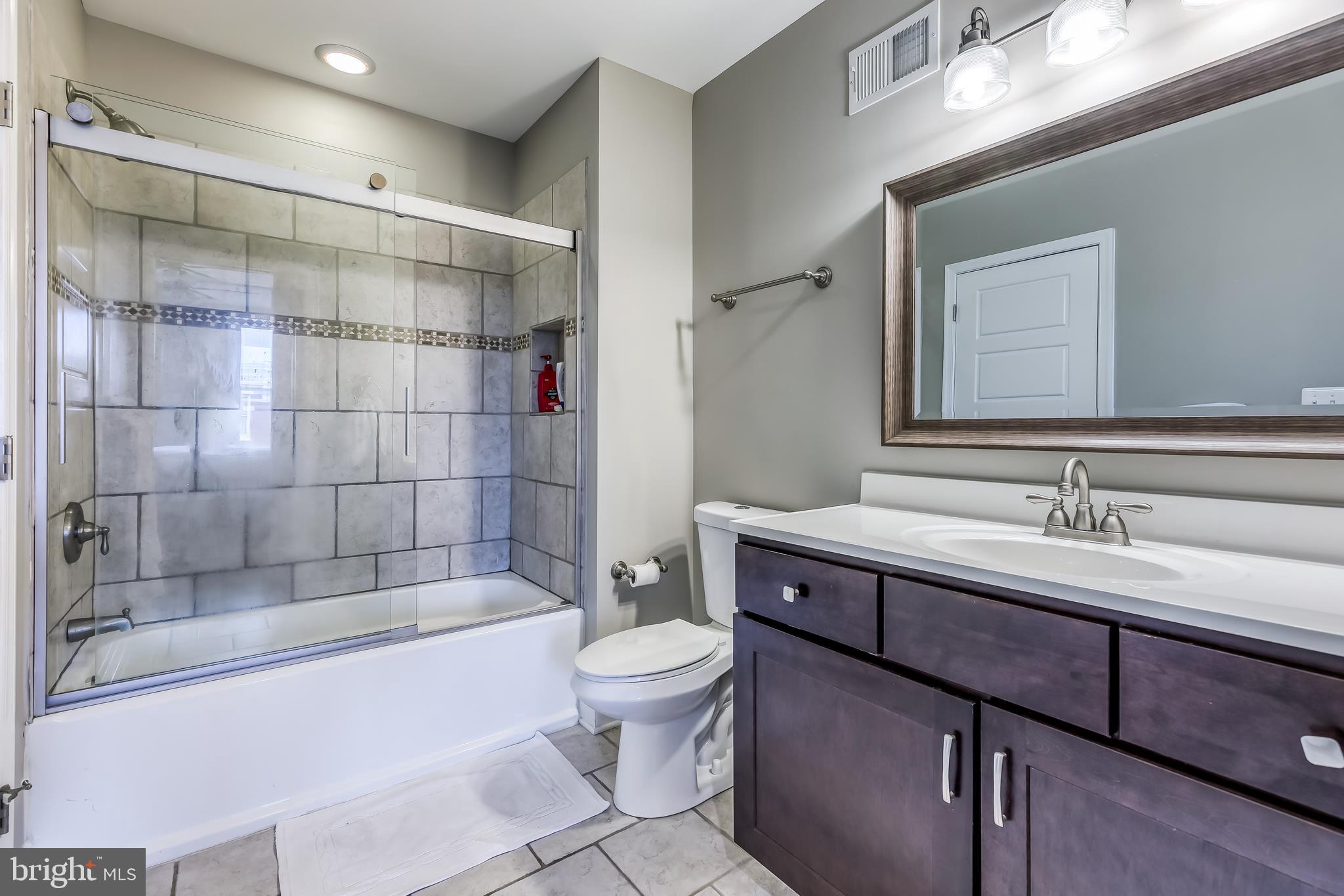 3611 Hudson Street Baltimore, MD 21224 - Photo 20 of 27 Upper Level Full Bathroom