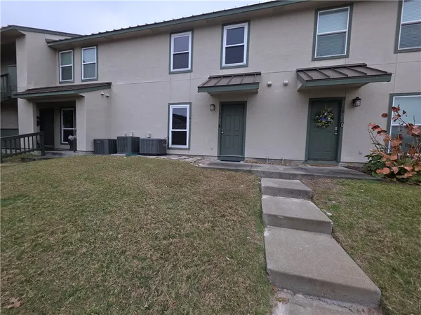 $1,400 | 302 St Andrews Street, Unit A102, Rockport, TX 78382