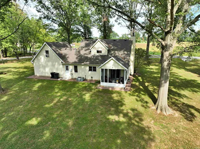 $385,000 | 2383 Woodhurst Drive, Sullivan, IN 47882