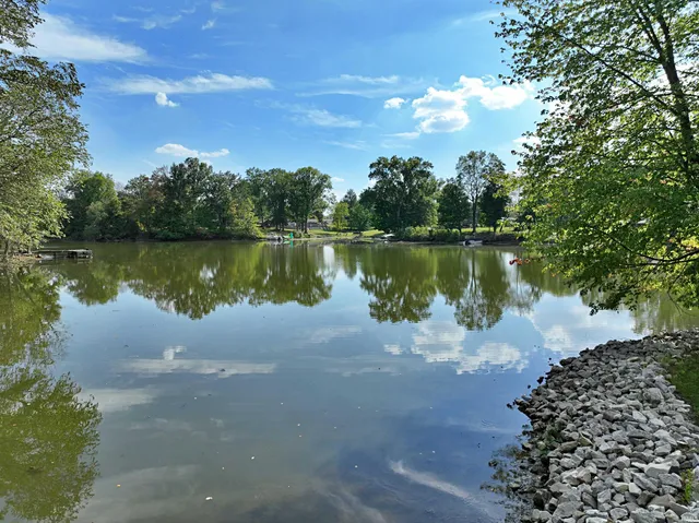 $385,000 | 2383 Woodhurst Drive, Sullivan, IN 47882