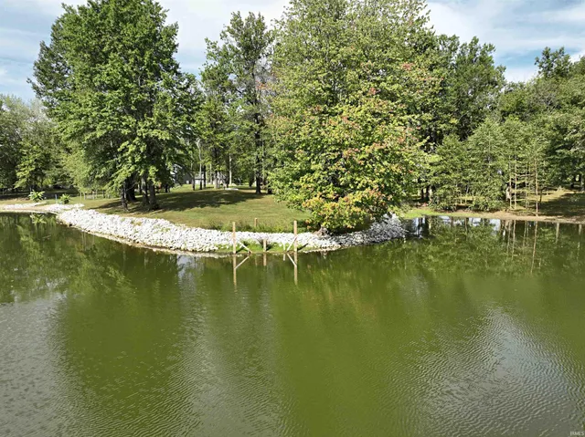 $385,000 | 2383 Woodhurst Drive, Sullivan, IN 47882