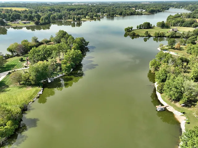 $385,000 | 2383 Woodhurst Drive, Sullivan, IN 47882