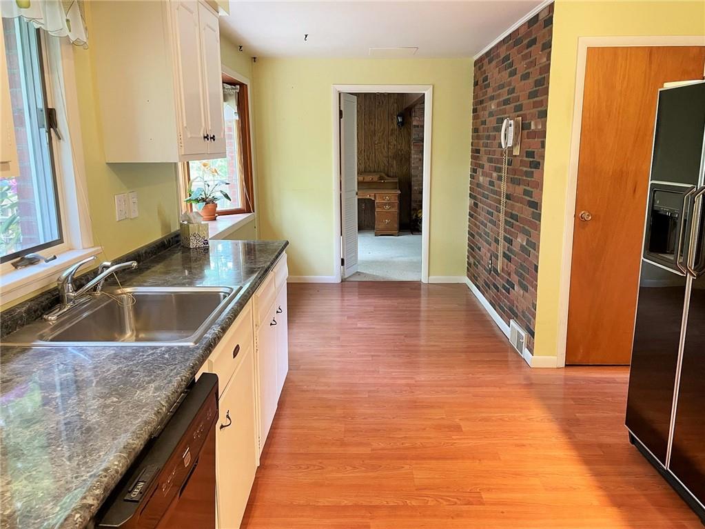 256 Lytton Road Coraopolis, PA 15108 - Photo 8 of 25 Gallery Image 8