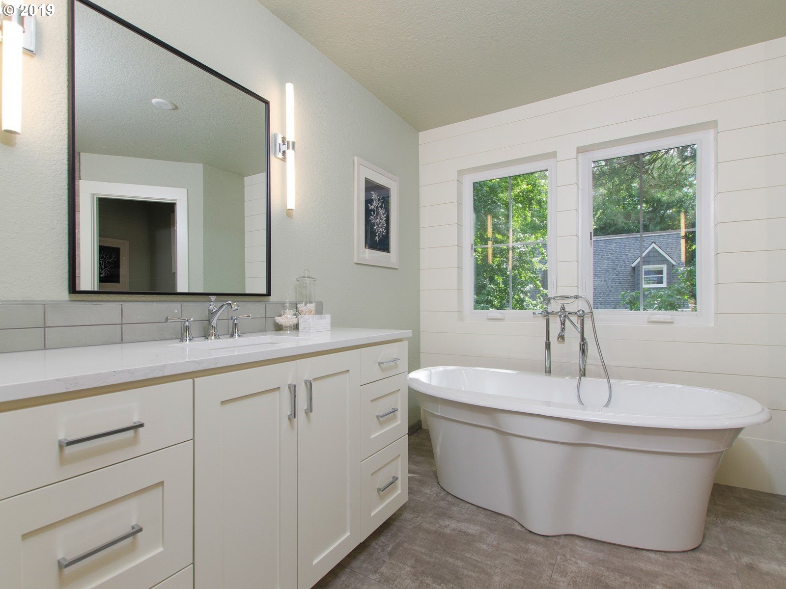 210 North Shr Road Lake Oswego, OR 97034 - Photo 15 of 28 Bedroom, Primary