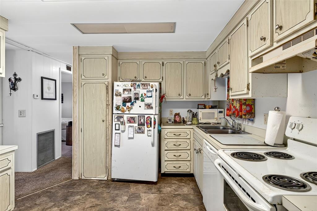 7384 1st Loop Avenue Brooksville, FL 34613 - Photo 19 of 48