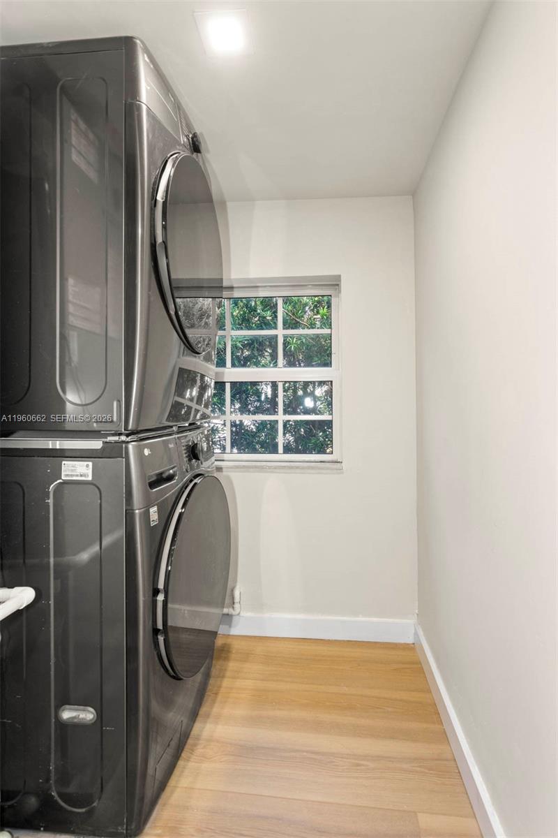 9132 Froude Avenue Surfside, FL 33154 - Photo 11 of 24