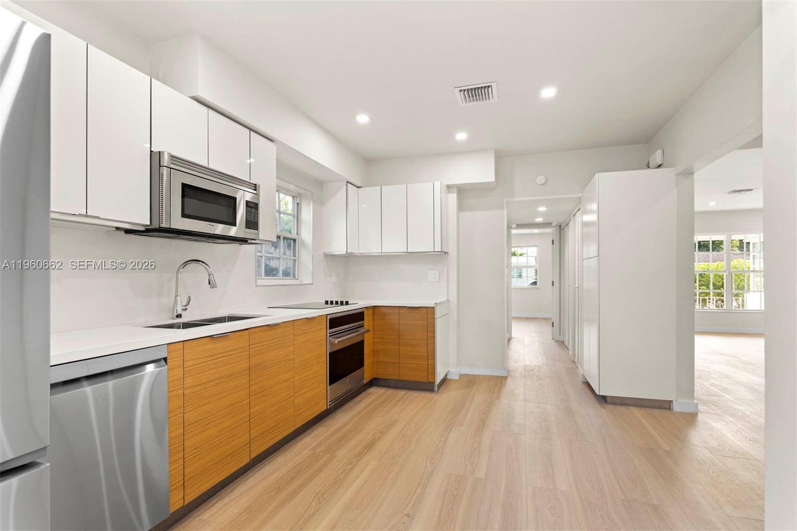 9132 Froude Avenue Surfside, FL 33154 - Photo 10 of 24