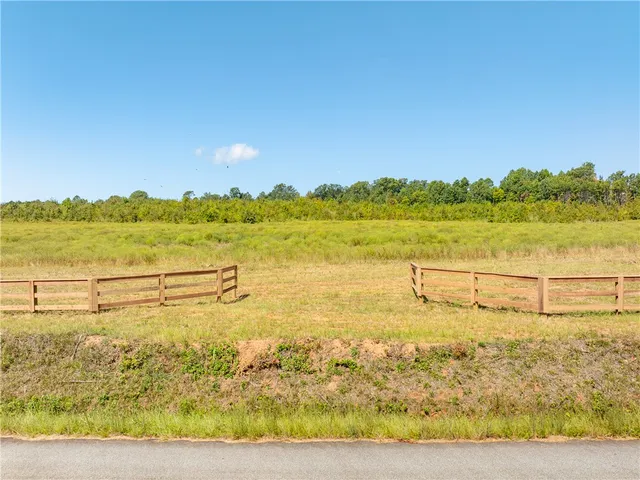 $300,000 | 3 Hood Road, Easley, SC 29640