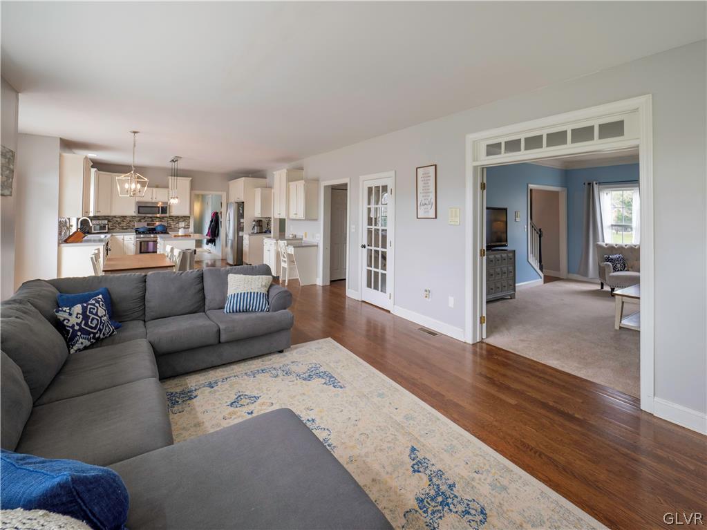 102 Sutton Road Easton, PA 18045 - Photo 6 of 43 Gallery Image 6