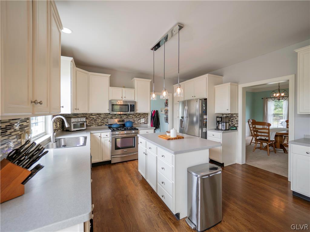 102 Sutton Road Easton, PA 18045 - Photo 9 of 43 Gallery Image 9