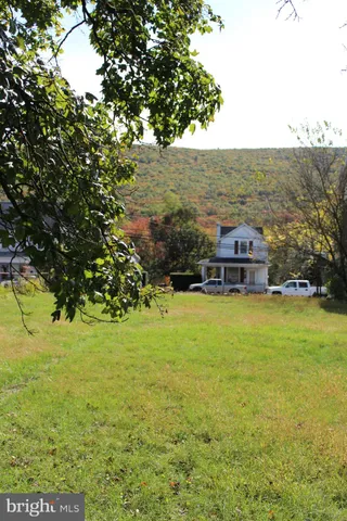 $20,000 | 453 East Market Street, Williamstown, PA 17098