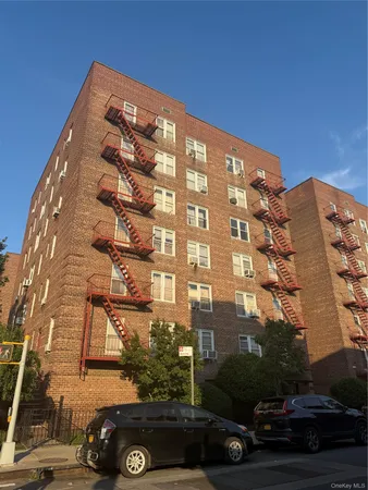 $399,000 | 33-05 90th Street, Unit 2D | Jackson Heights