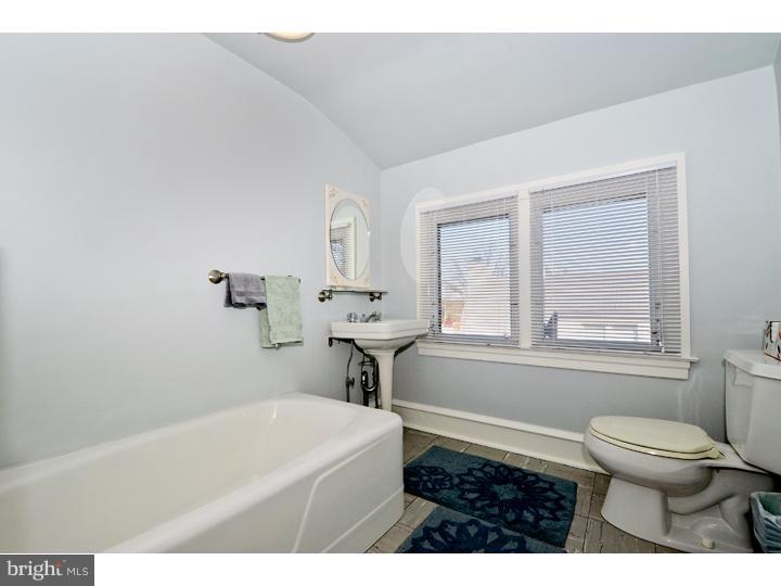 82 Academy Road Bala Cynwyd, PA 19004 - Photo 16 of 20 Bathroom