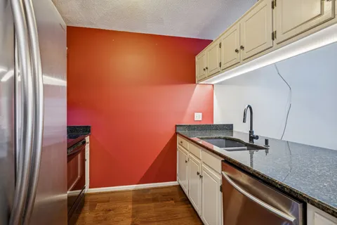 $318,650 | 357 Yorkshire Circle, Nashville, TN 37211