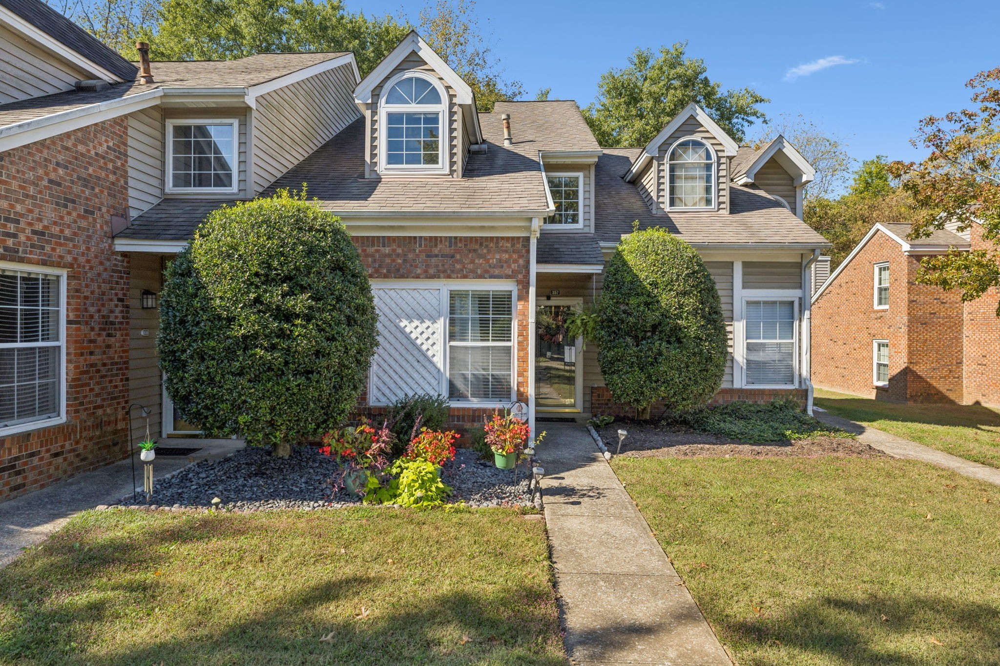 357 Yorkshire Circle Nashville, TN 37211 - Photo 2 of 44 front view of a house with a yard
