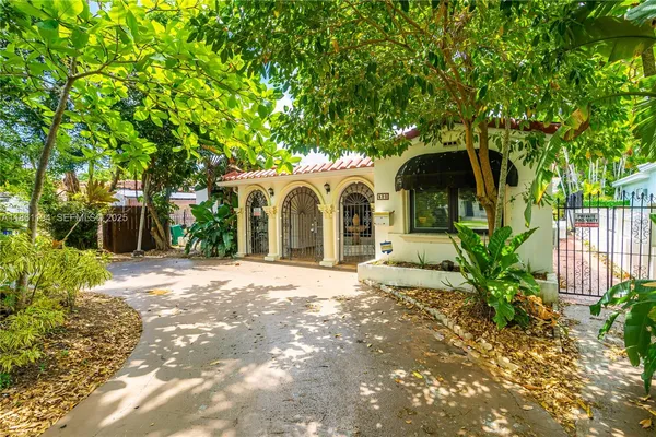 $1,950,000 | 520 Southwest 22nd Road, Miami, FL 33129