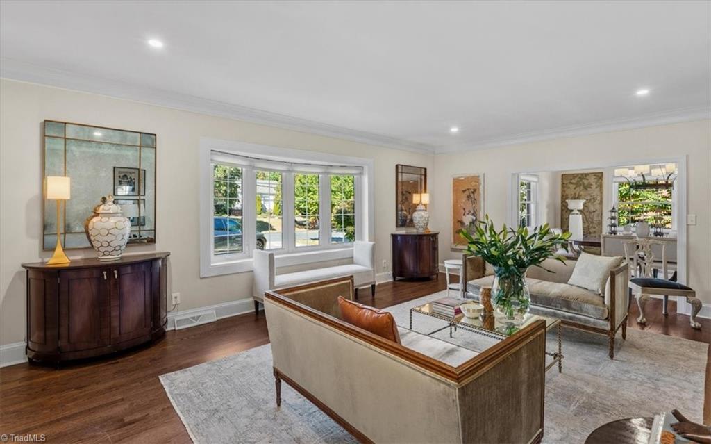 1902 Pembroke Road Greensboro, NC 27408 - Photo 11 of 32