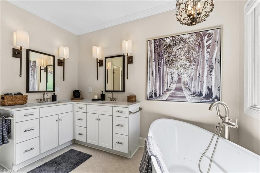 1902 Pembroke Road Greensboro, NC 27408 - Photo 21 of 32