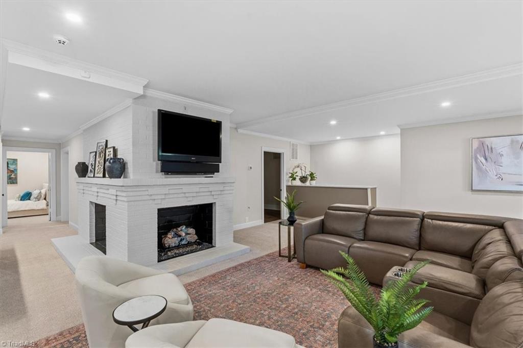 1902 Pembroke Road Greensboro, NC 27408 - Photo 28 of 32