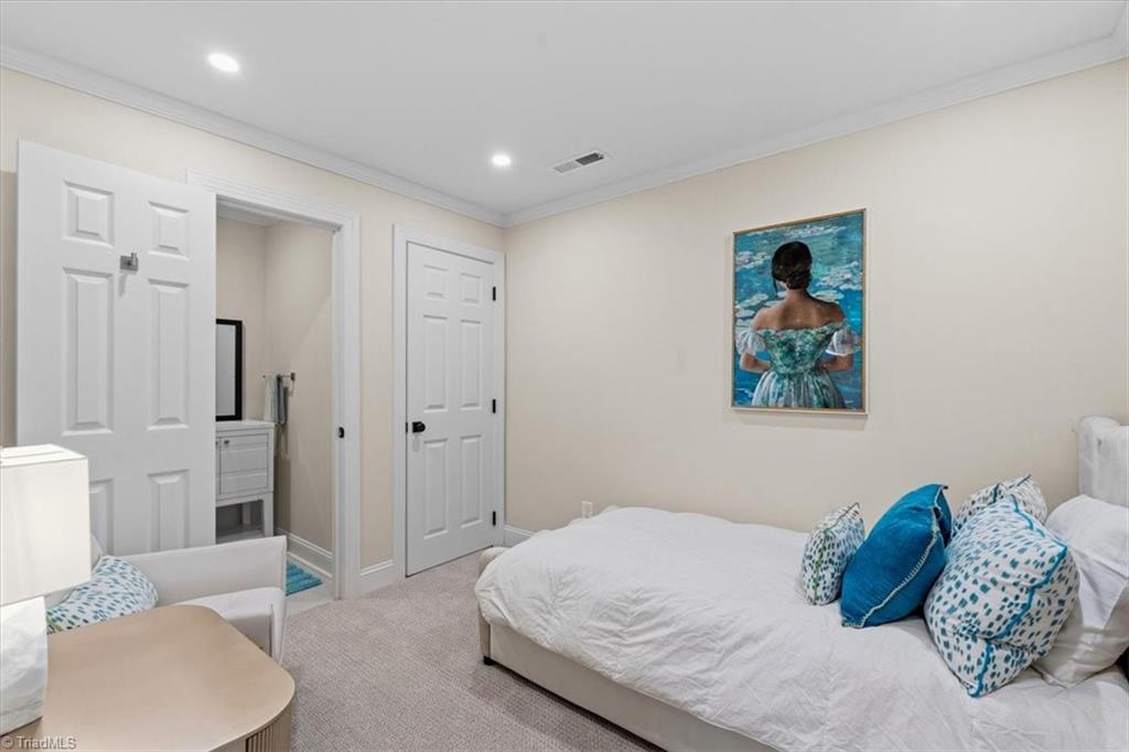 1902 Pembroke Road Greensboro, NC 27408 - Photo 32 of 32