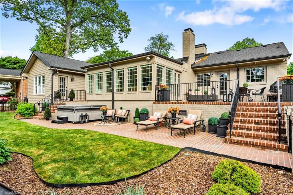 1902 Pembroke Road Greensboro, NC 27408 - Photo 4 of 32