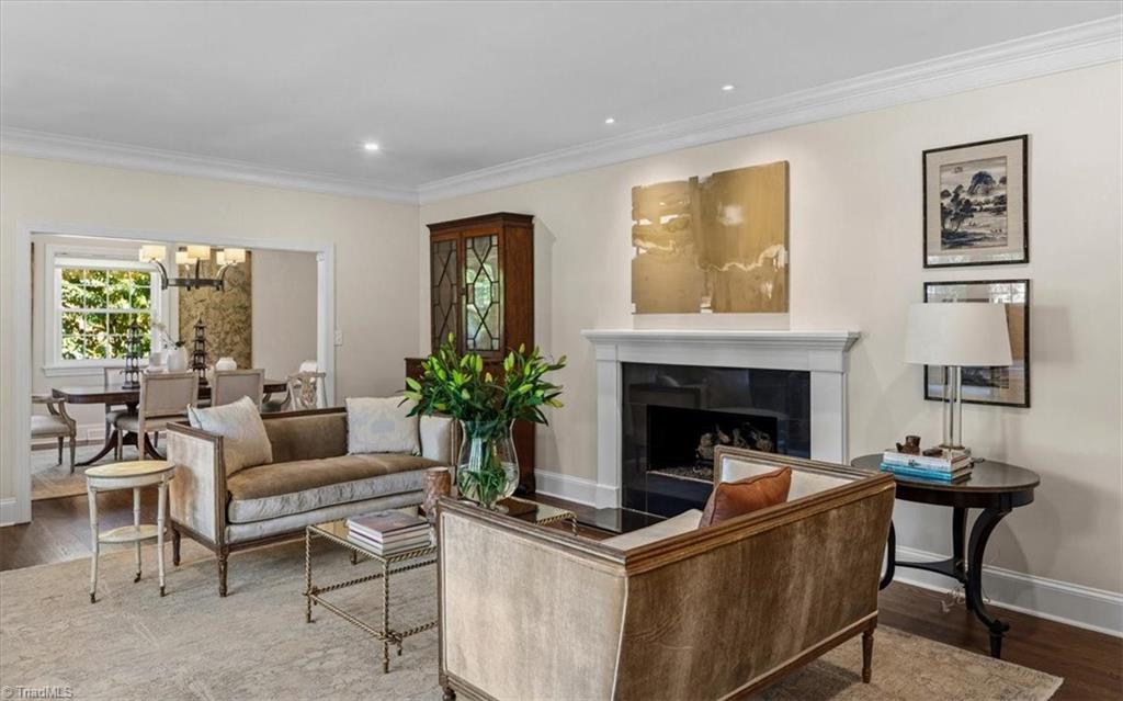 1902 Pembroke Road Greensboro, NC 27408 - Photo 10 of 32