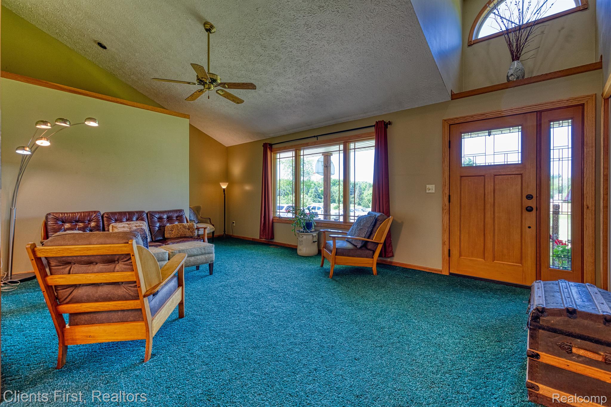 8130 Wiggins Road Howell, MI 48855 - Photo 17 of 87 Living room