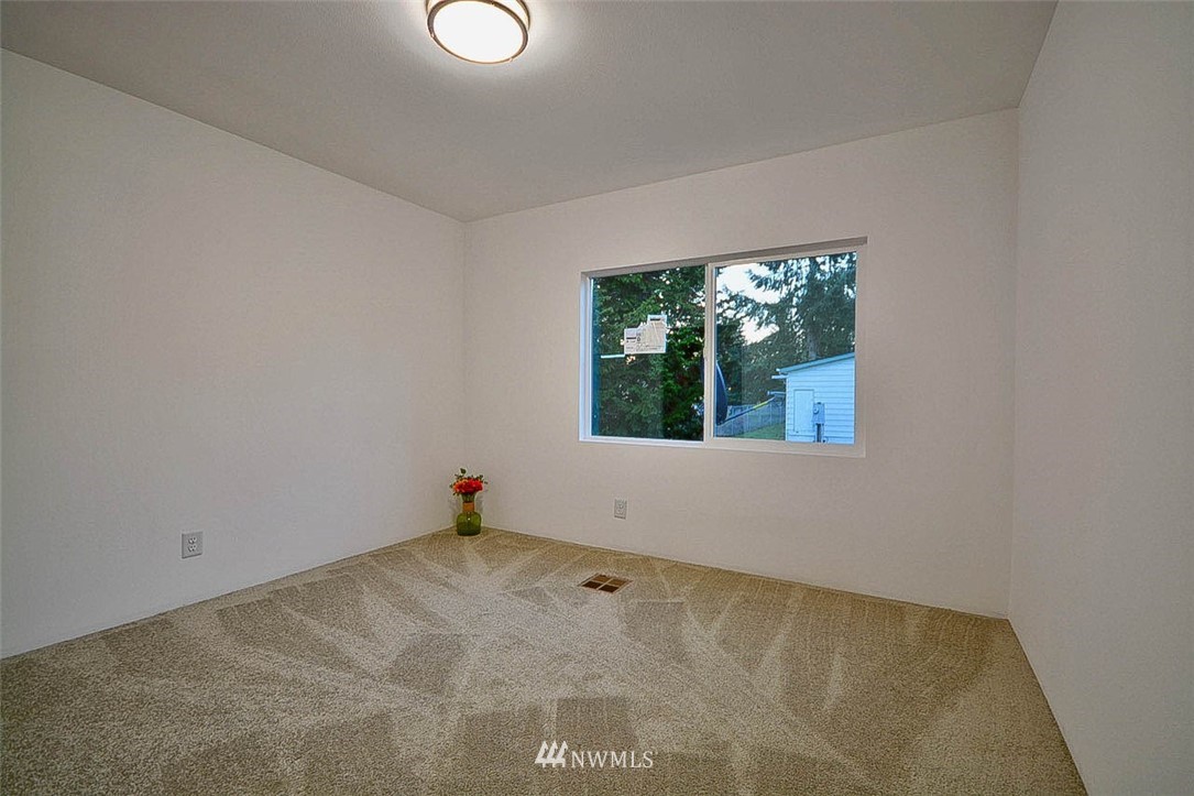 10924 Clark Road Southeast, Unit 8 Yelm, WA 98597 - Photo 23 of 35 Gallery Image 23