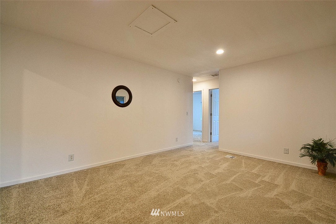 10924 Clark Road Southeast, Unit 8 Yelm, WA 98597 - Photo 5 of 35 Gallery Image 5
